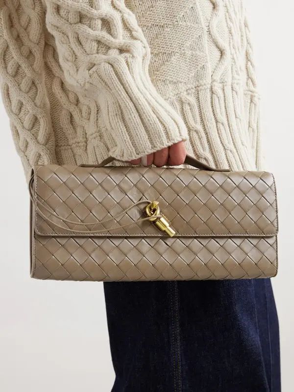 Andemio Clutch