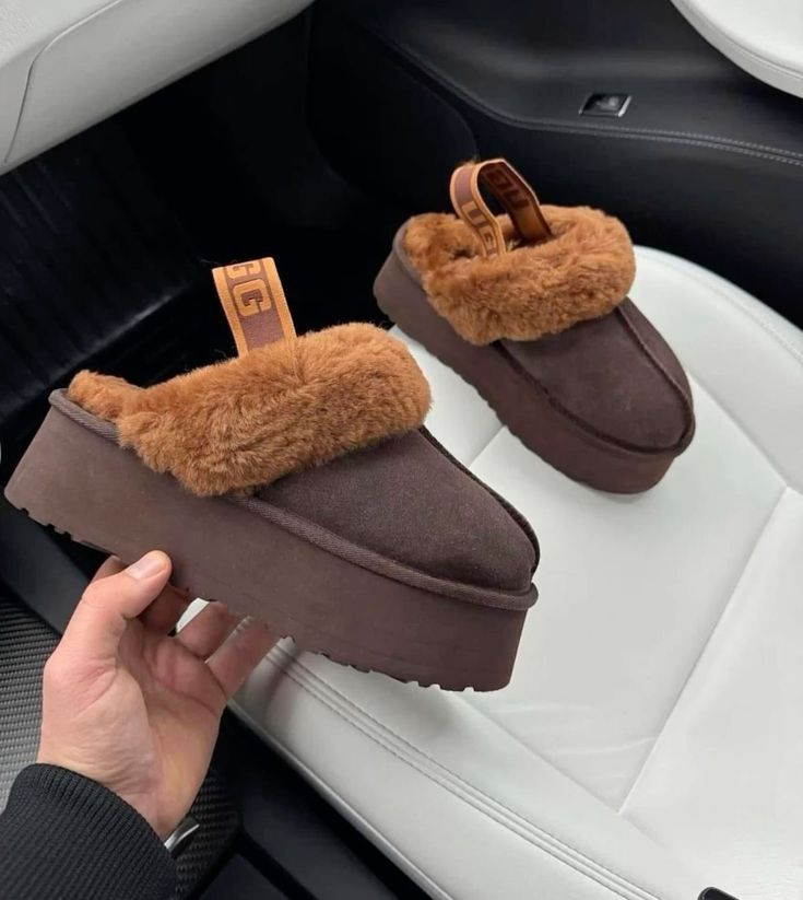 Cora Platform Ugg Slippers