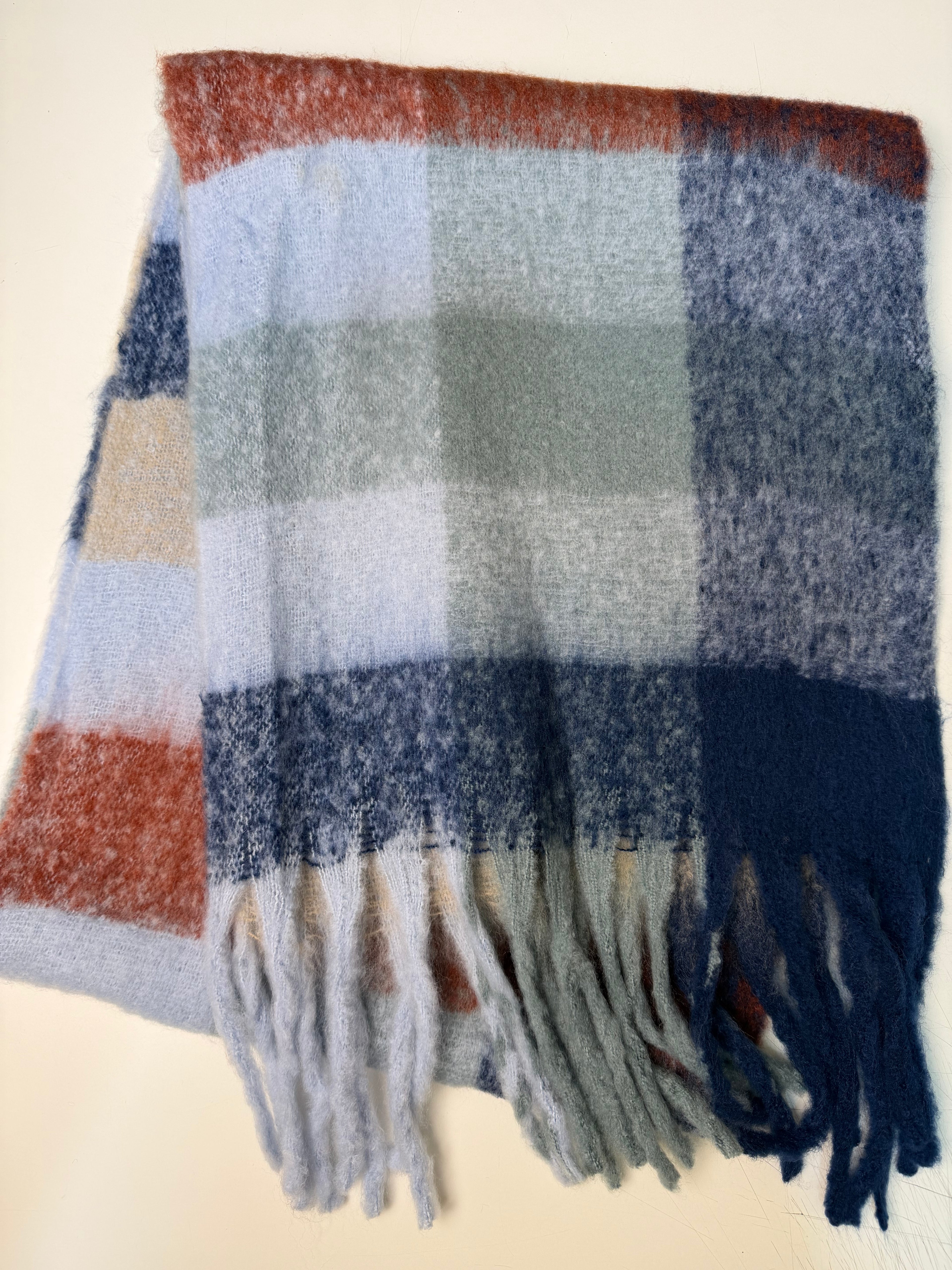 Soft Plaid Scarf navy
