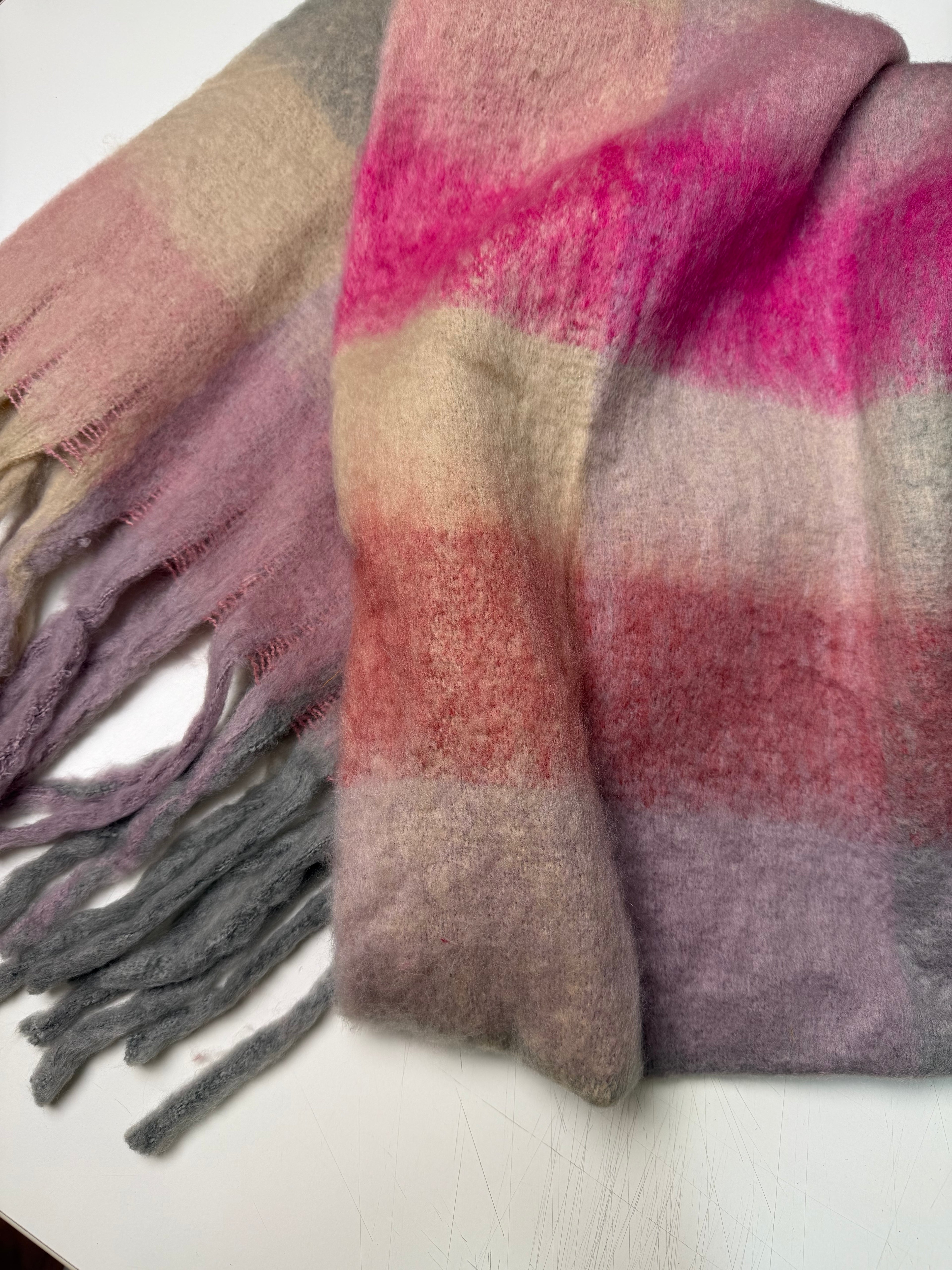 Soft Plaid Scarf pink/grey