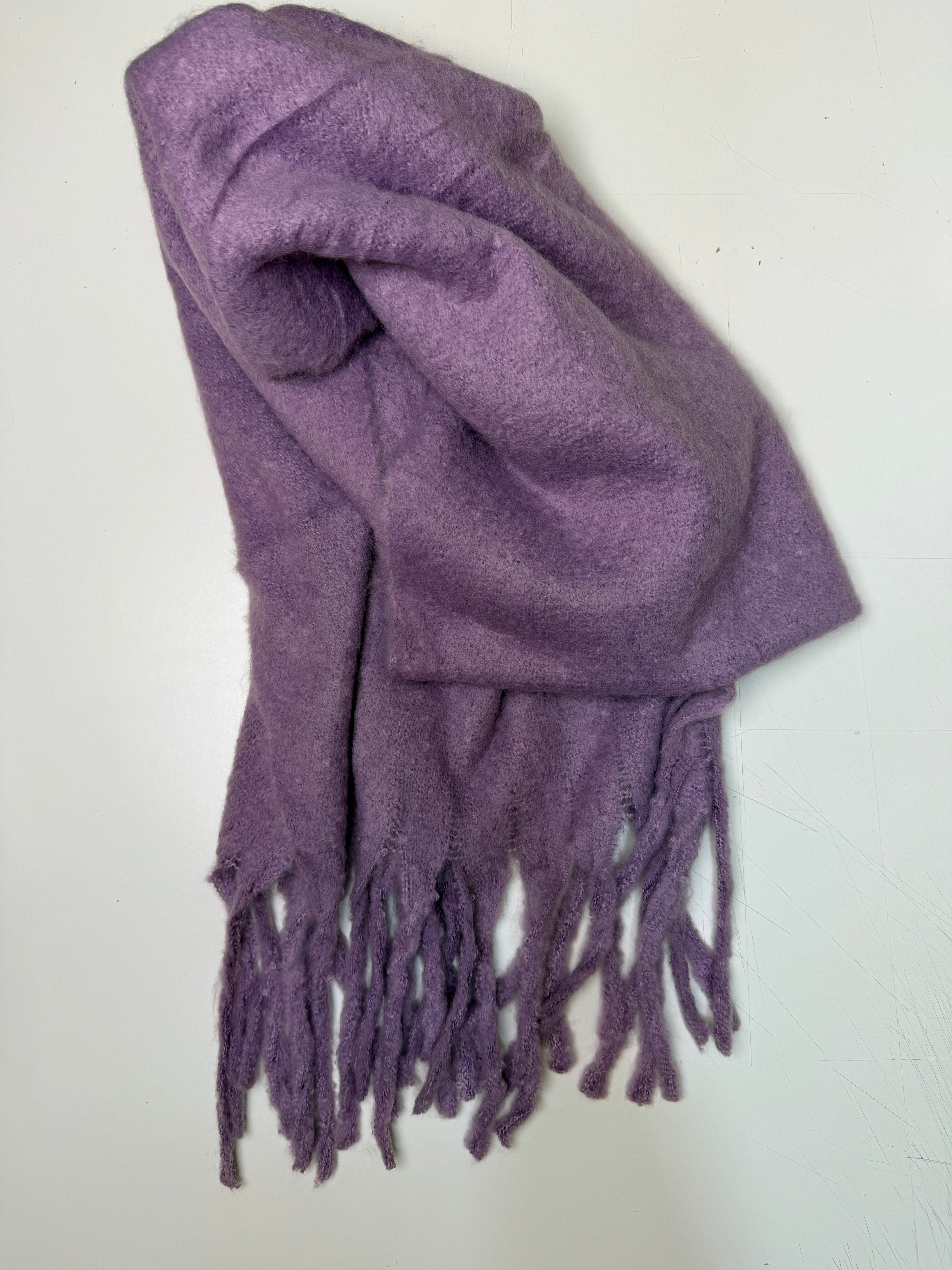lightpurple scarf