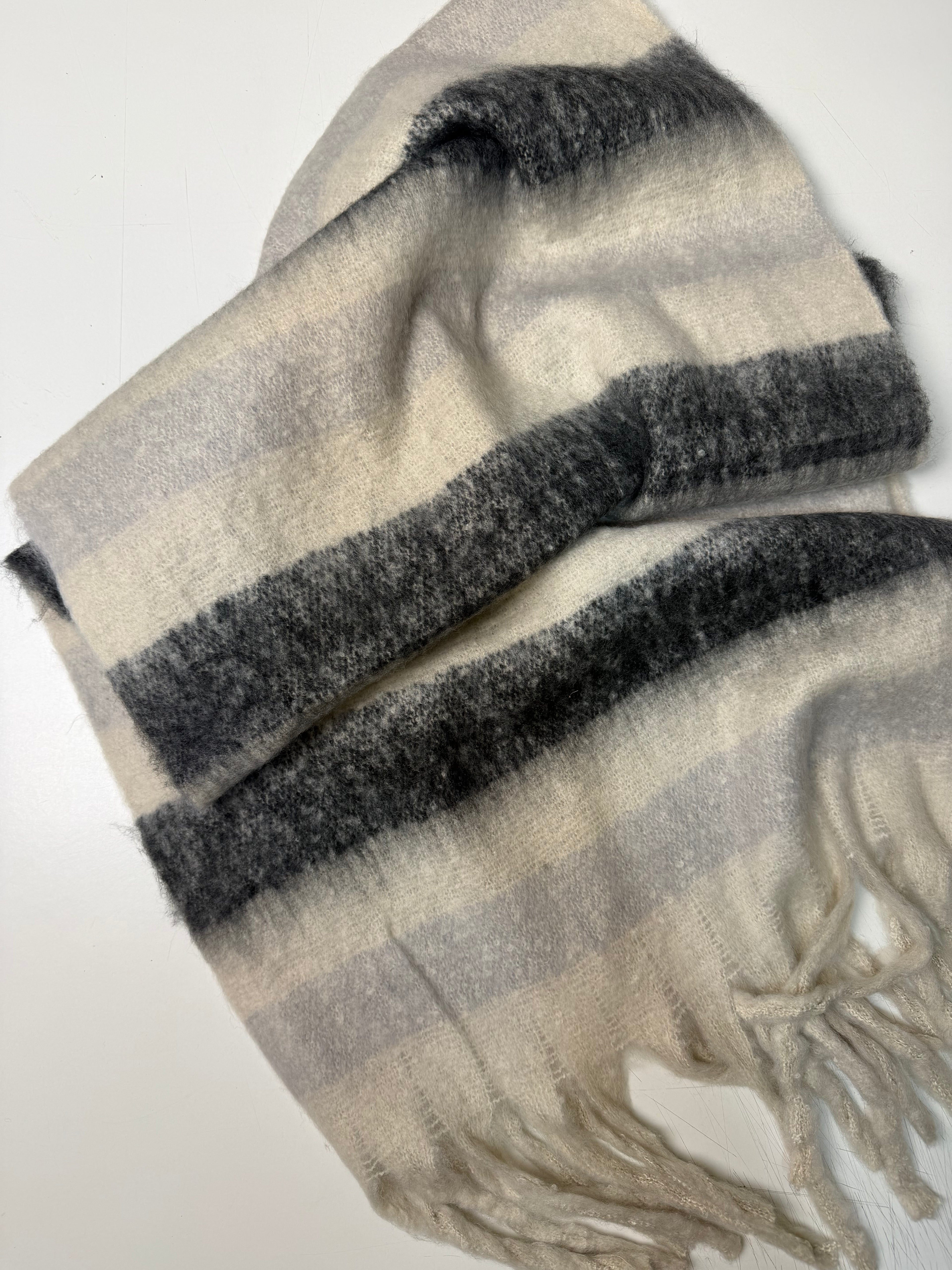 Striped Scarf black