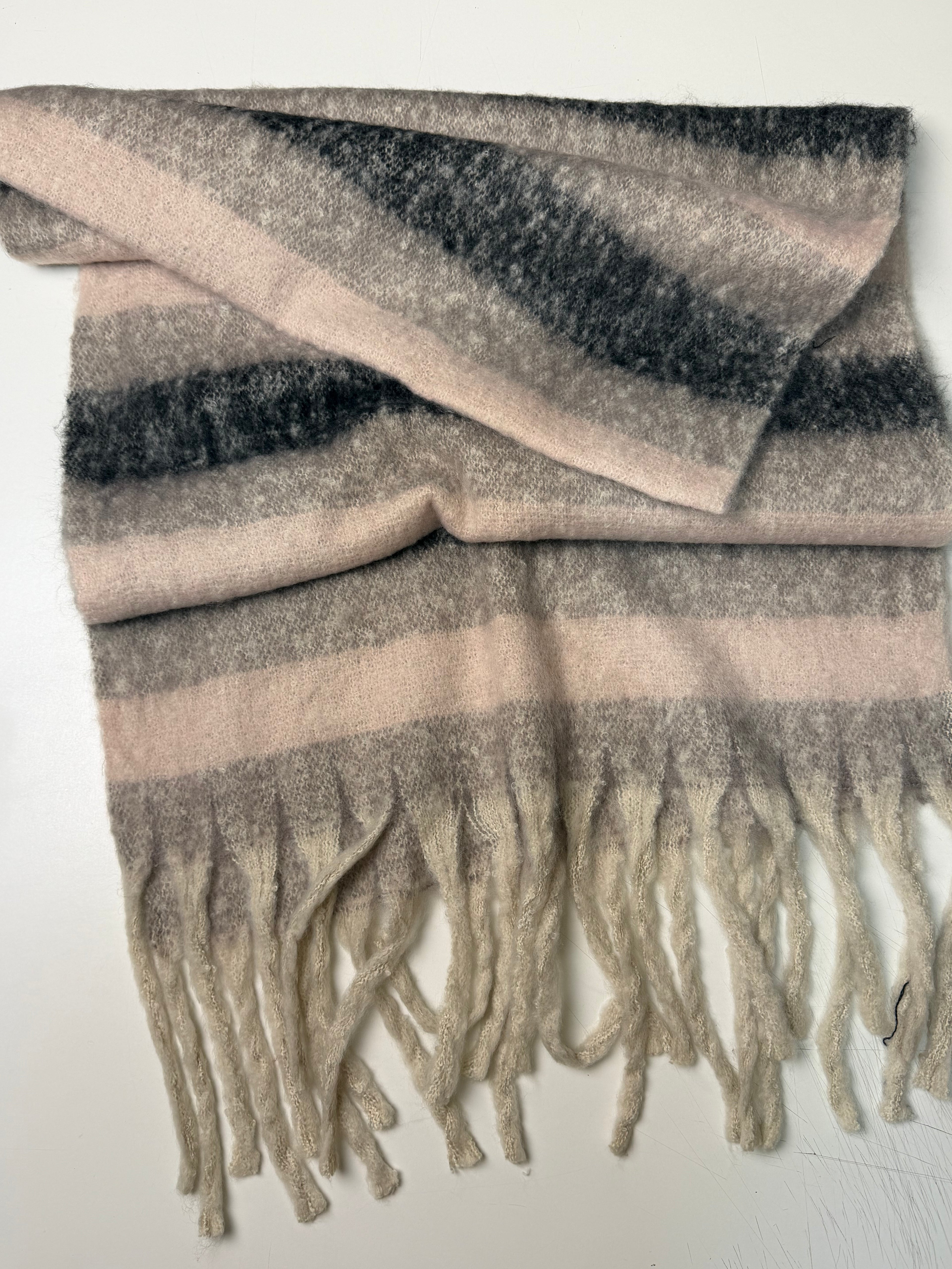 Striped Scarf pink
