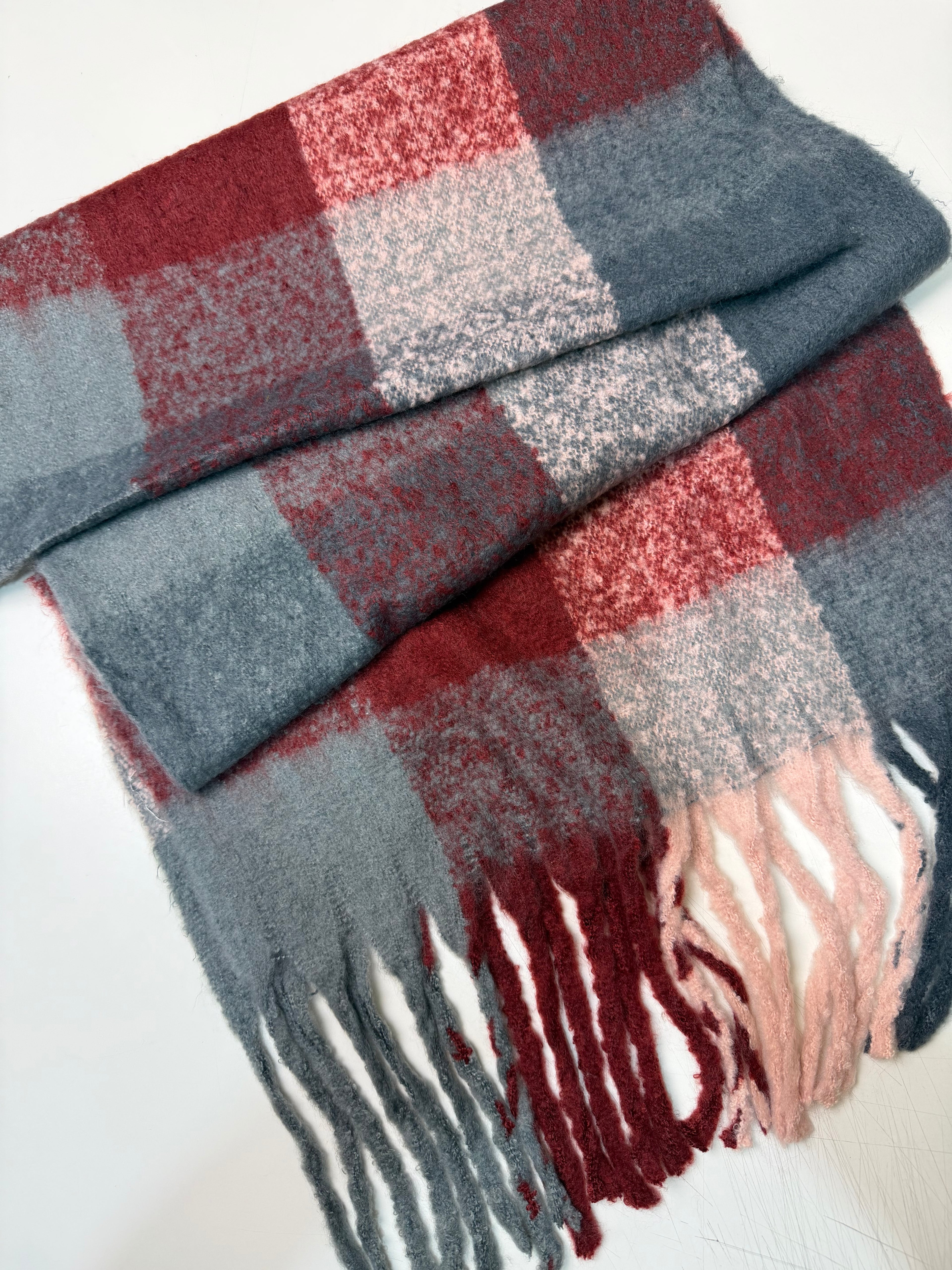 Soft Plaid Scarf burgundy/grey
