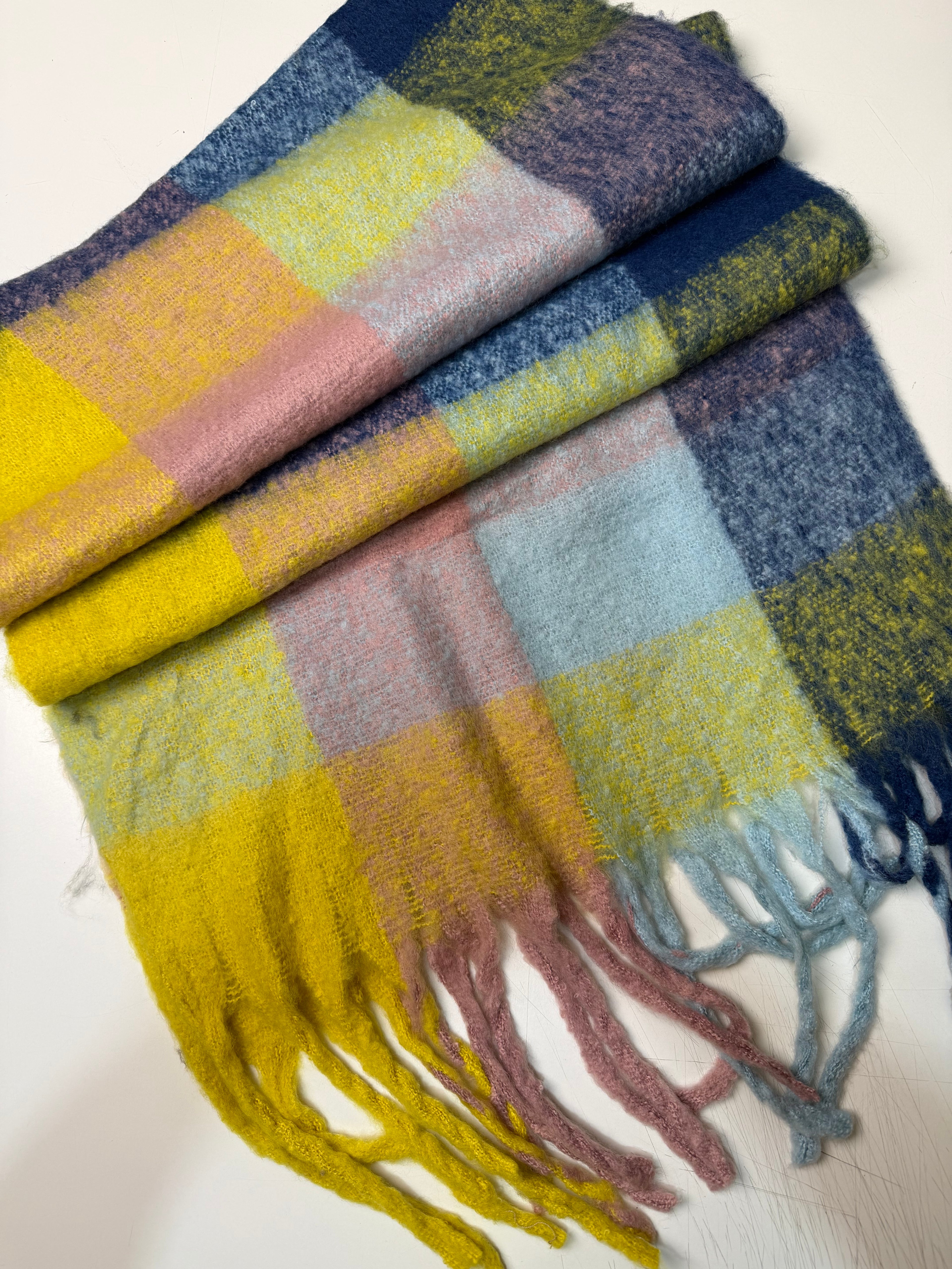 Soft Plaid Scarf blue/yellow
