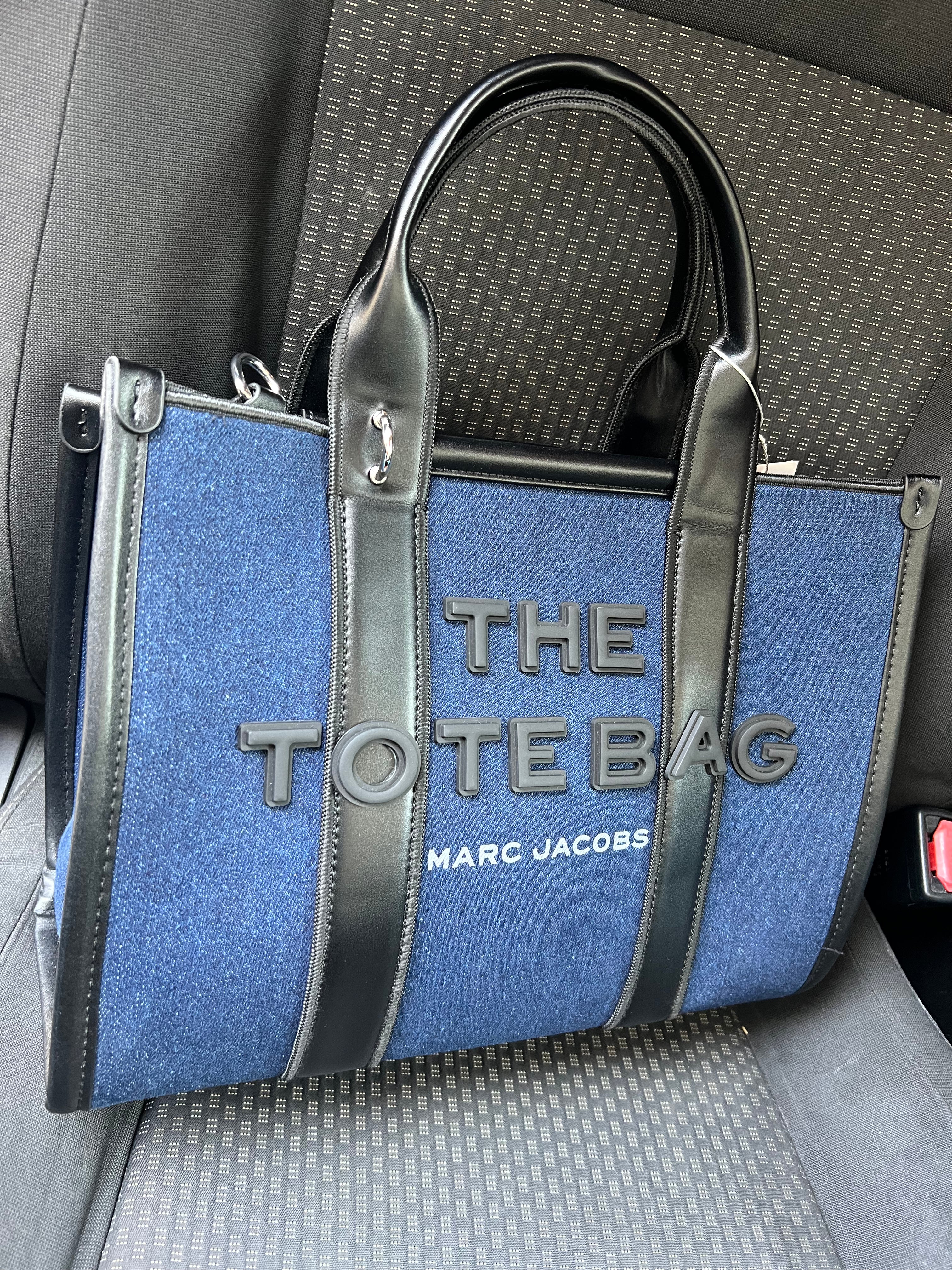 THE TOTE BAG / MARC JACOBS