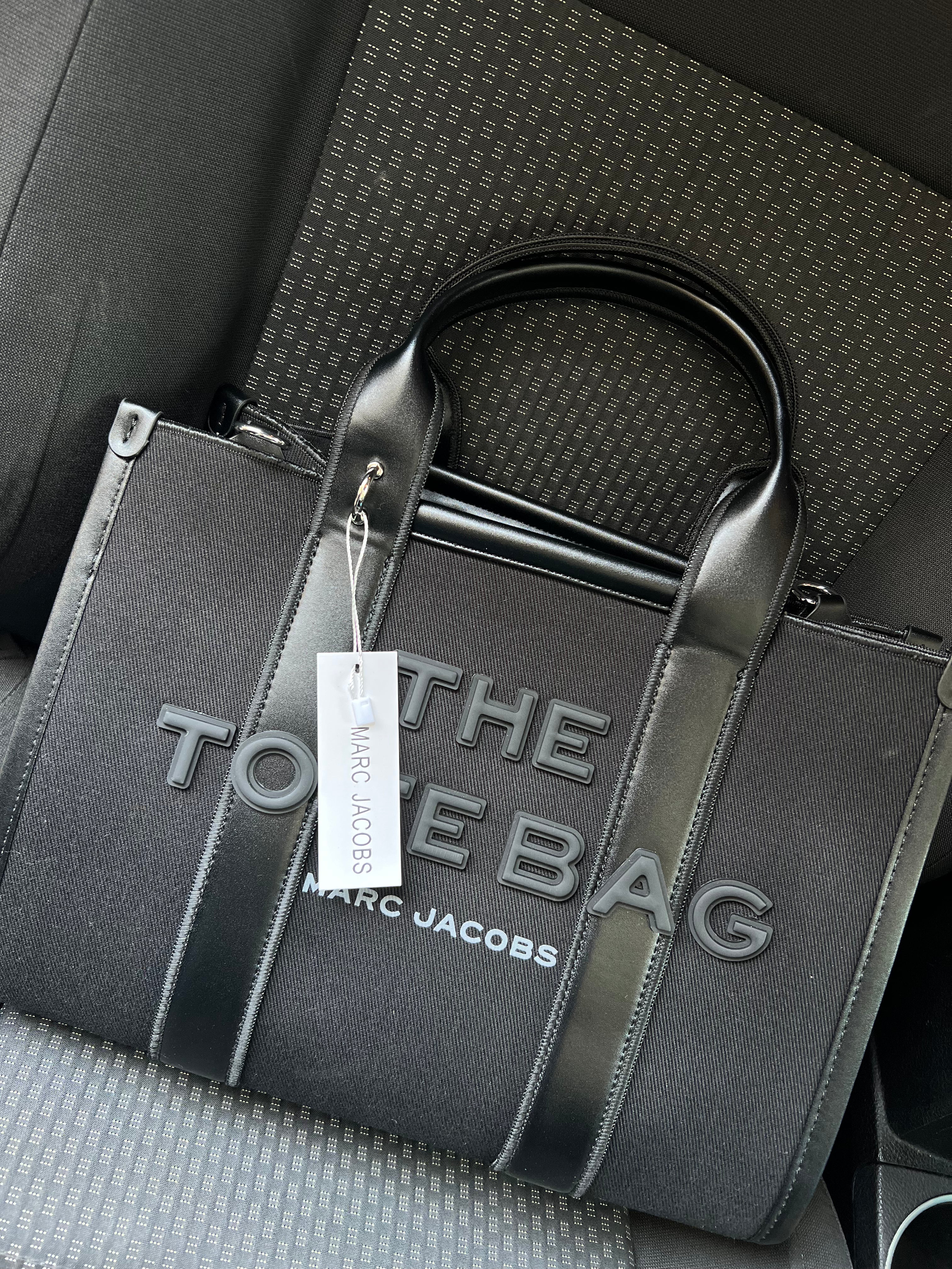 THE TOTE BAG / MARC JACOBS