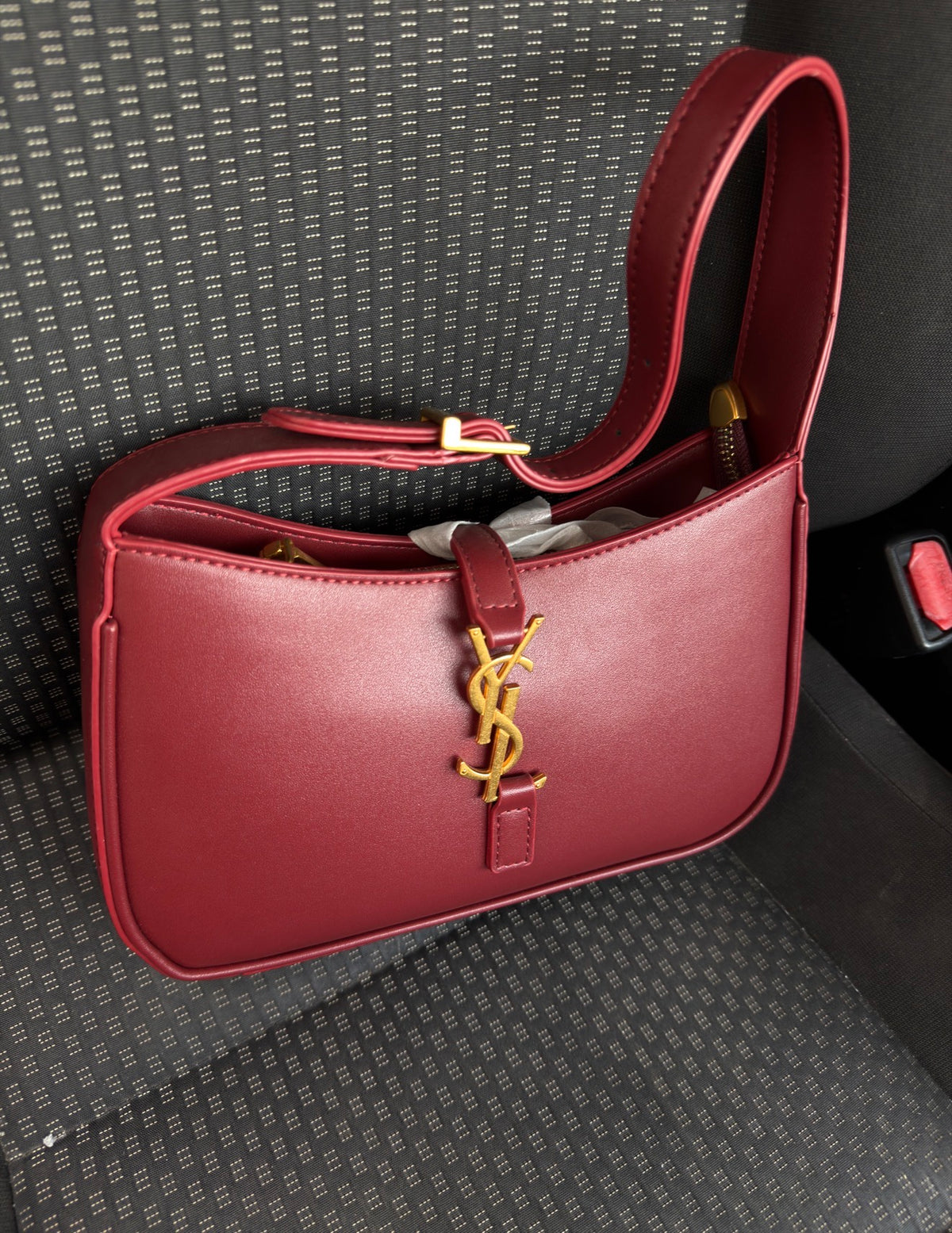 YSL Le 5 à 7 Bag