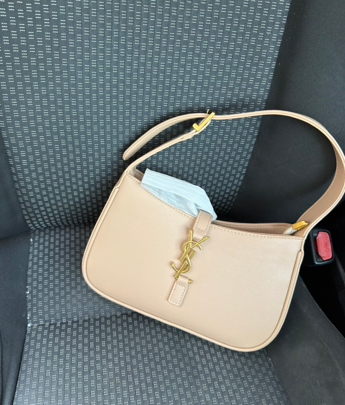 YSL Le 5 à 7 Bag