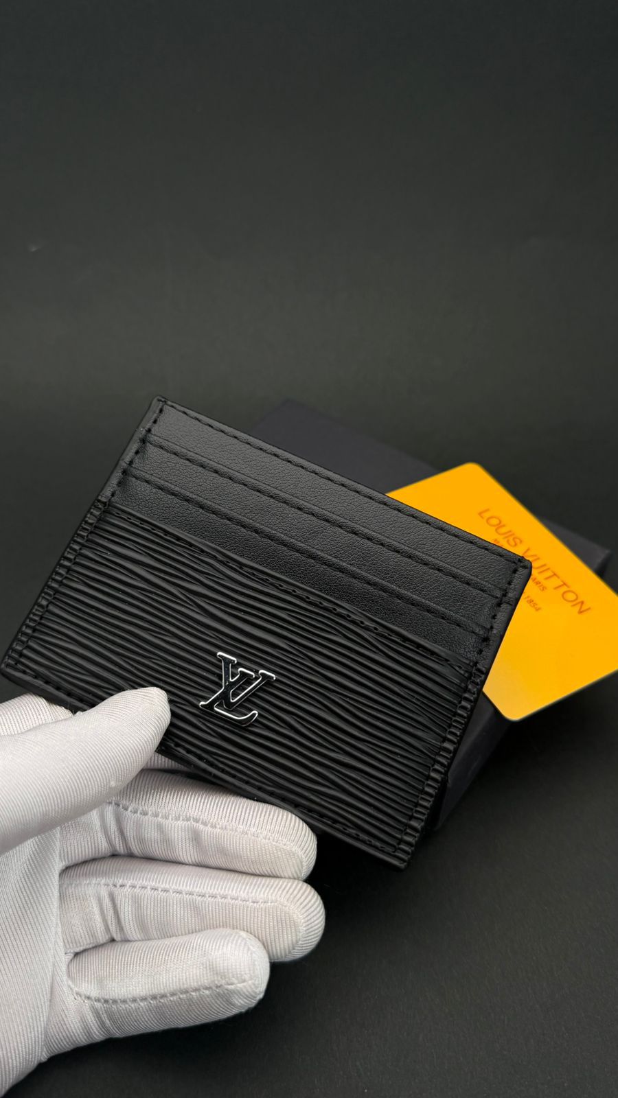 LV BLACK CARD CASE