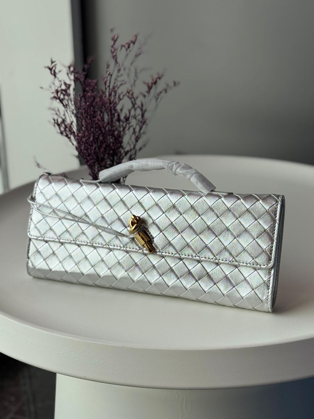 Andemio Clutch